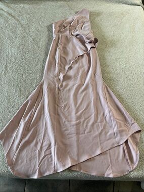 Fehaute One-Shoulder Ruffle Gown in Dusty Rose Small